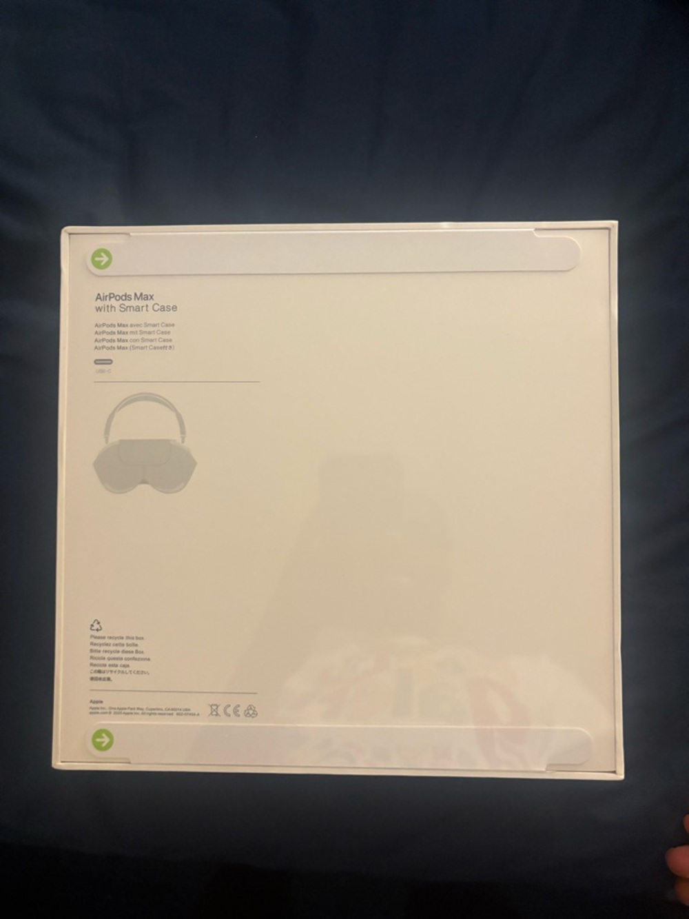 Apple AirPods Max - Picture 2 of 3